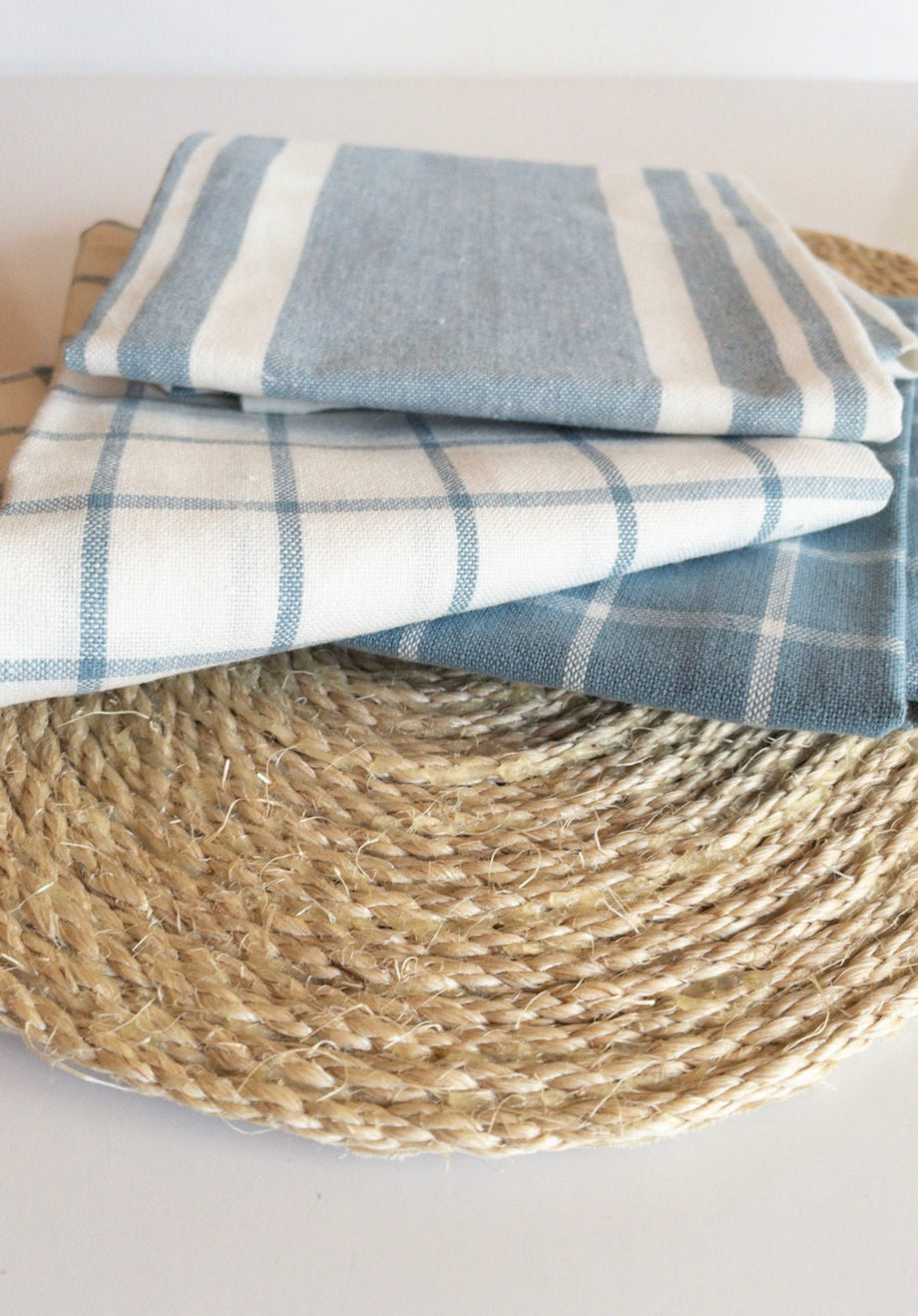 https://www.homestylefabrics.ca/cdn/shop/products/blue-farmhouse-check-kitchen-towel-set-878034_460x@2x.jpg?v=1699398560